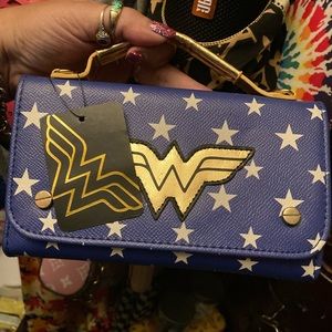 Wonder woman wallet/cross body